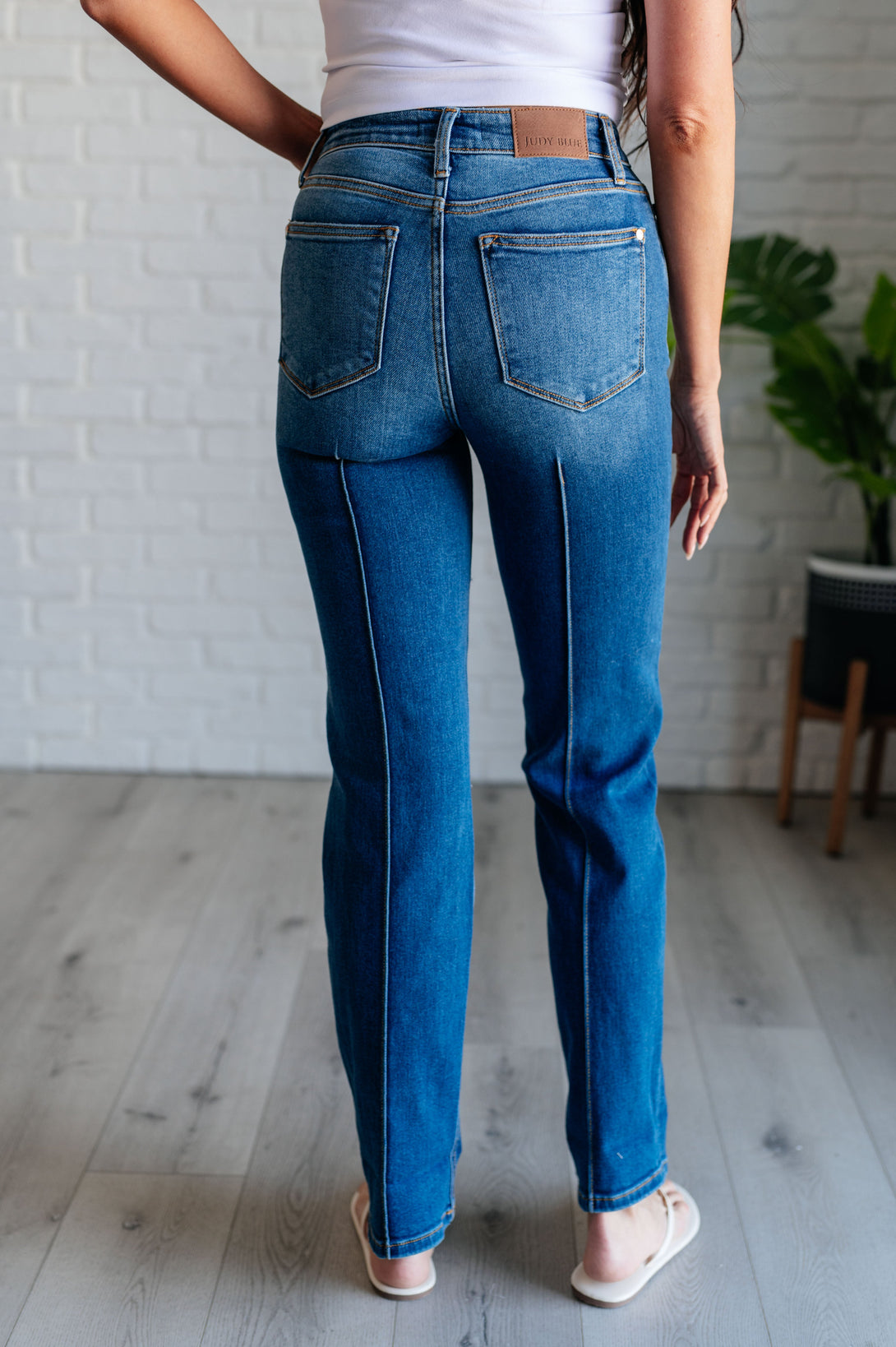 Campbell High Rise Center Seam Detail Straight Jeans - Lavish Fix