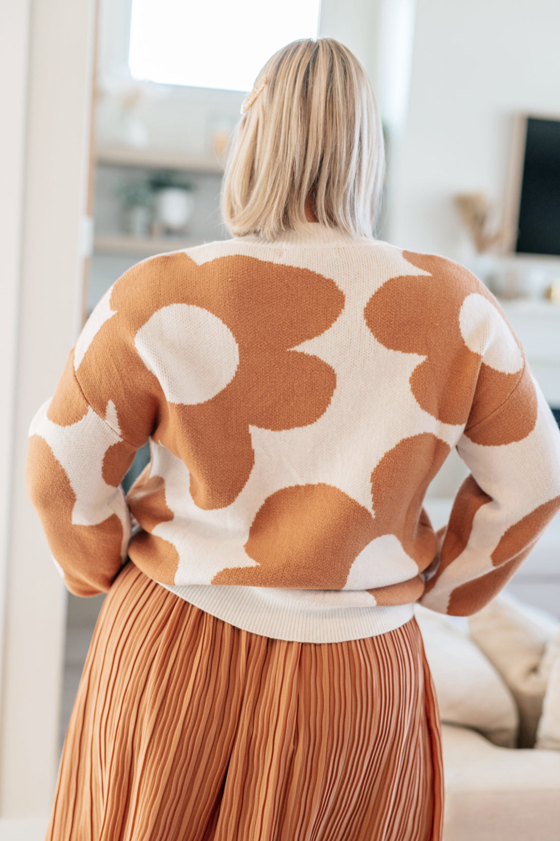 Bigger is Better Mod Floral Sweater - Lavish Fix