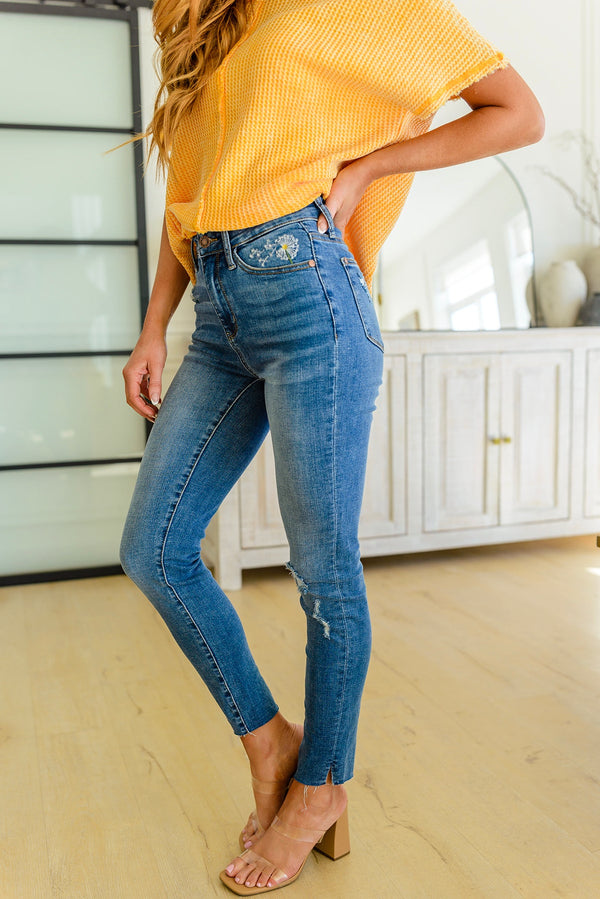 Hi-waisted Dandelion Embroidery Skinny - Lavish Fix