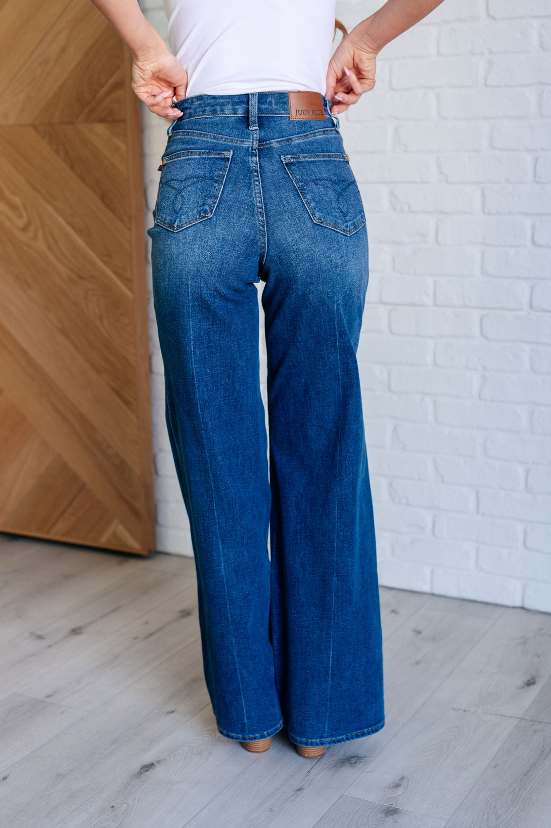 Eliza High Rise Control Top Retro Wide Leg Jeans - Lavish Fix