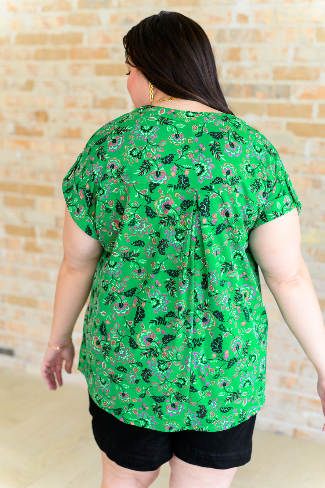 Lizzy Cap Sleeve Top in Green and Black Floral - Lavish Fix