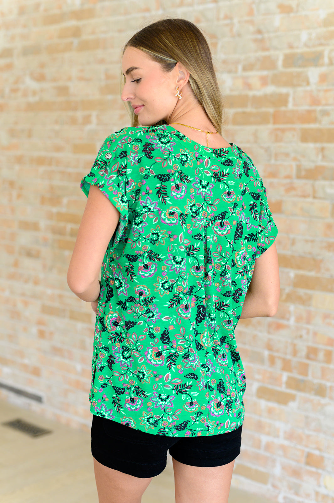 Lizzy Cap Sleeve Top in Green and Black Floral - Lavish Fix