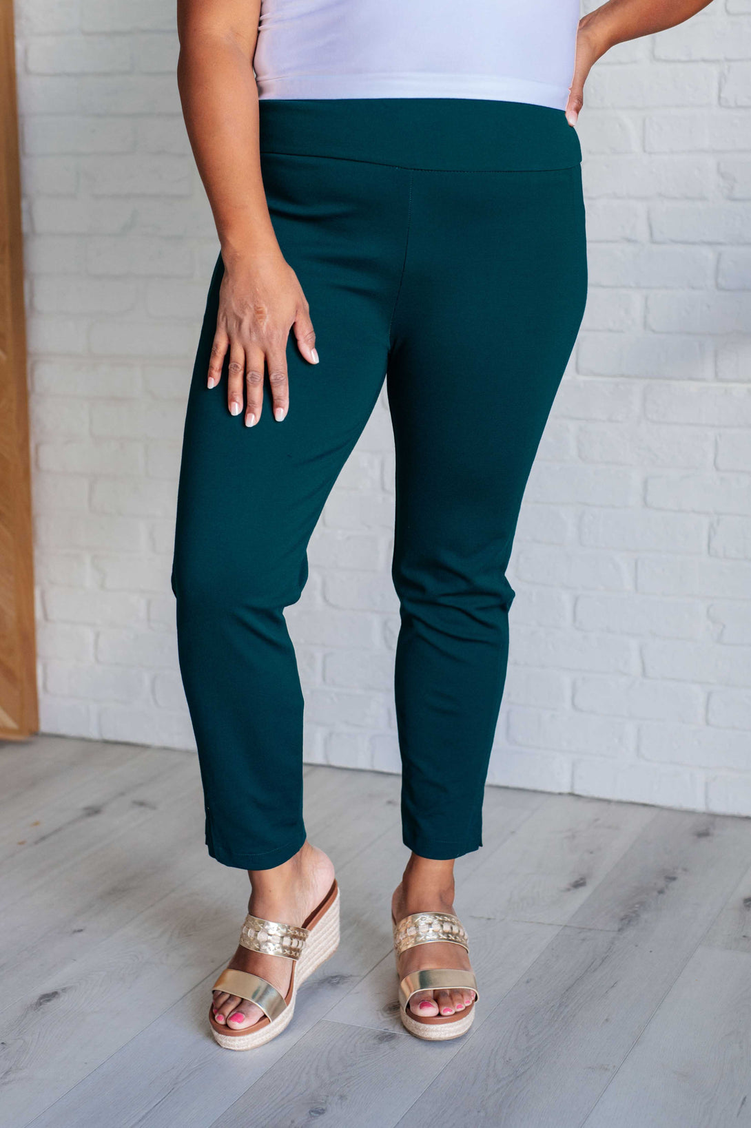 Magic Ankle Crop Skinny Pants in Hunter Green - Lavish Fix