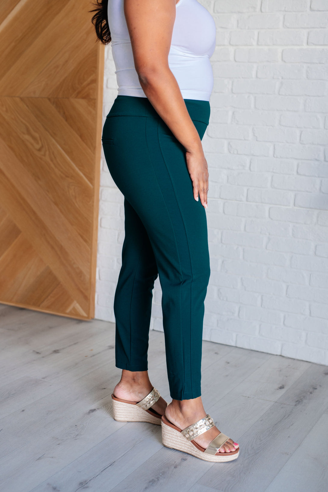 Magic Ankle Crop Skinny Pants in Hunter Green - Lavish Fix