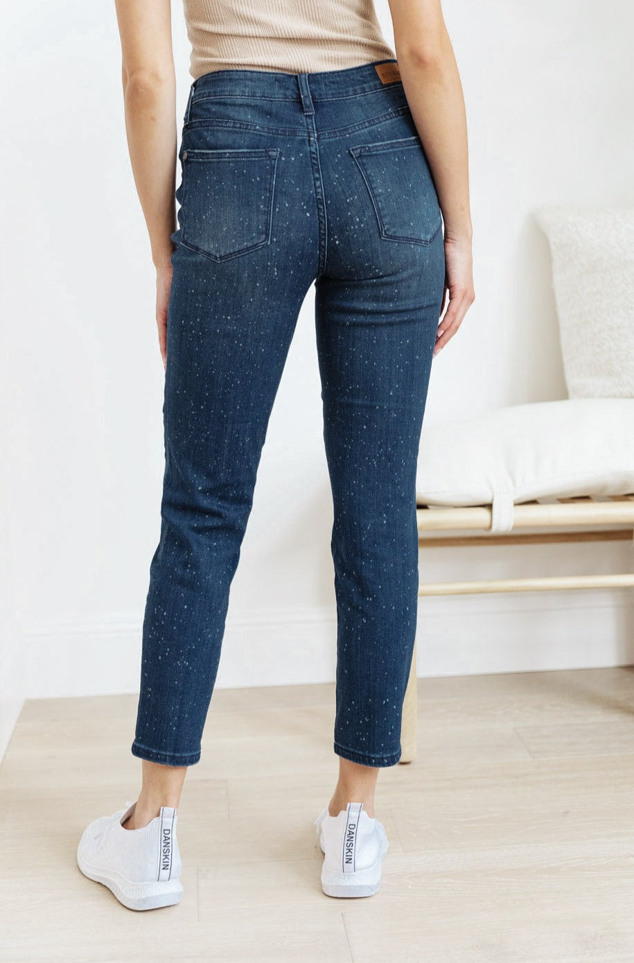 Mid-Rise Relaxed Fit Mineral Wash Jeans - Lavish Fix