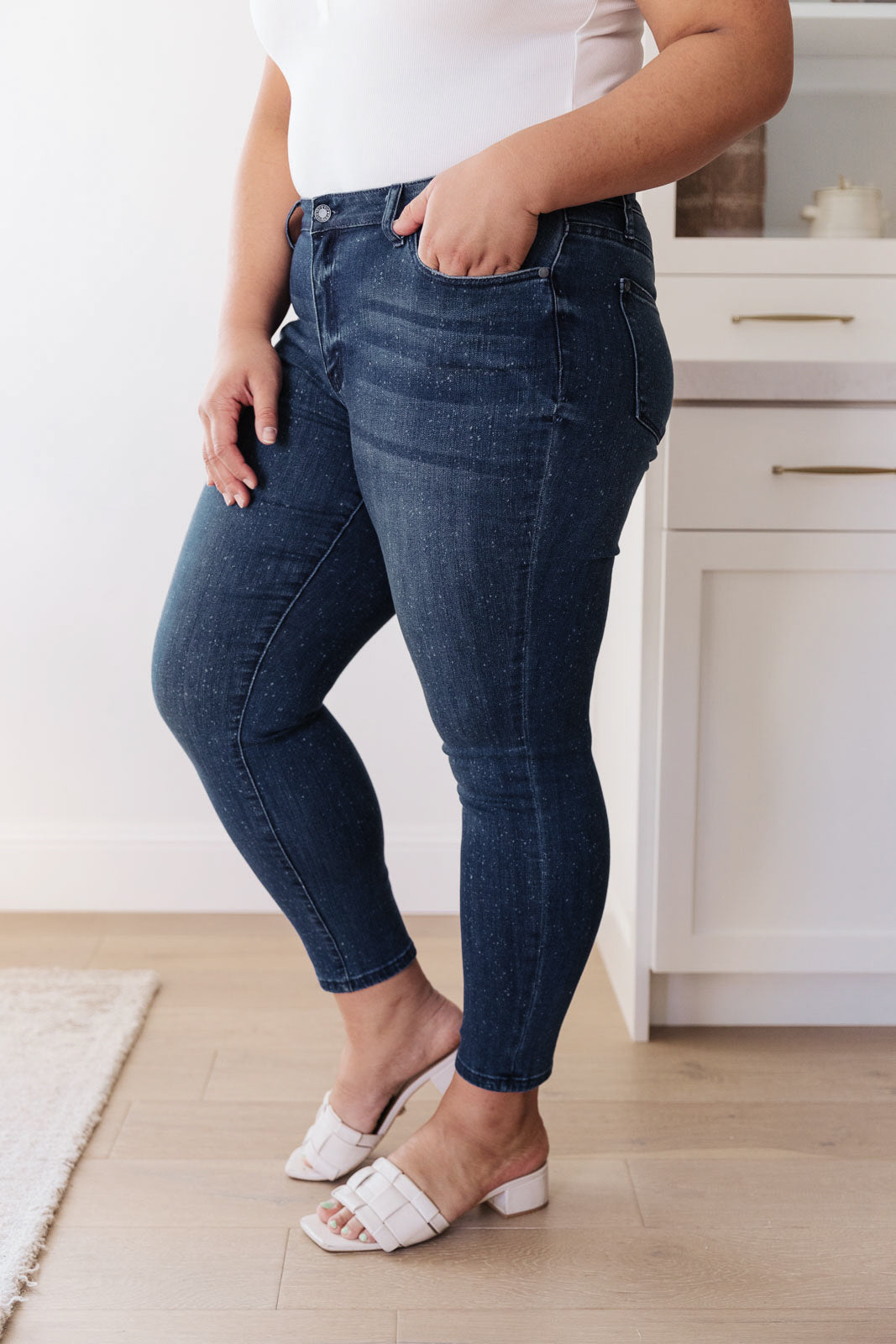 Mid-Rise Relaxed Fit Mineral Wash Jeans - Lavish Fix