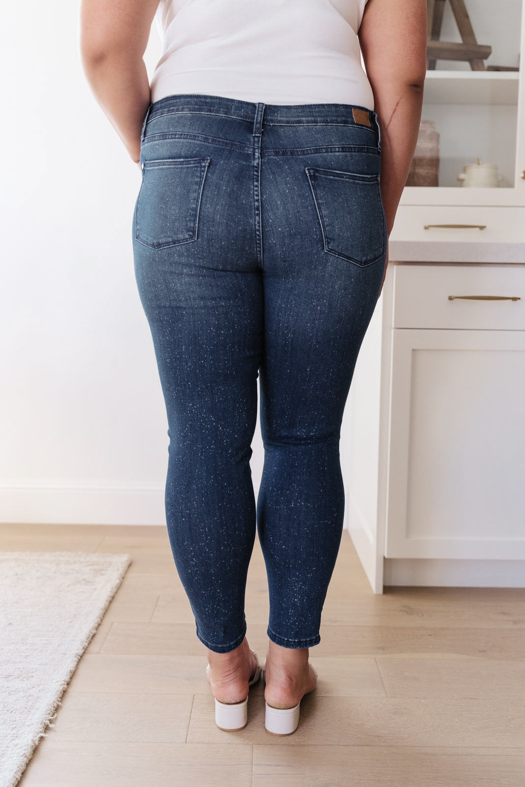 Mid-Rise Relaxed Fit Mineral Wash Jeans - Lavish Fix