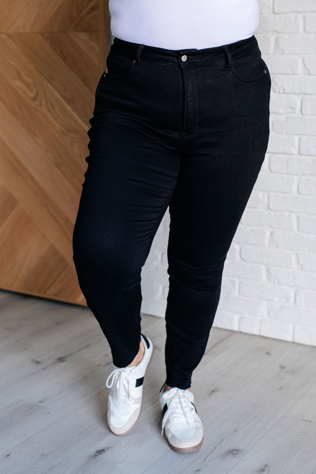 Nicole Tummy Control Skinny Jeans in Black - Lavish Fix