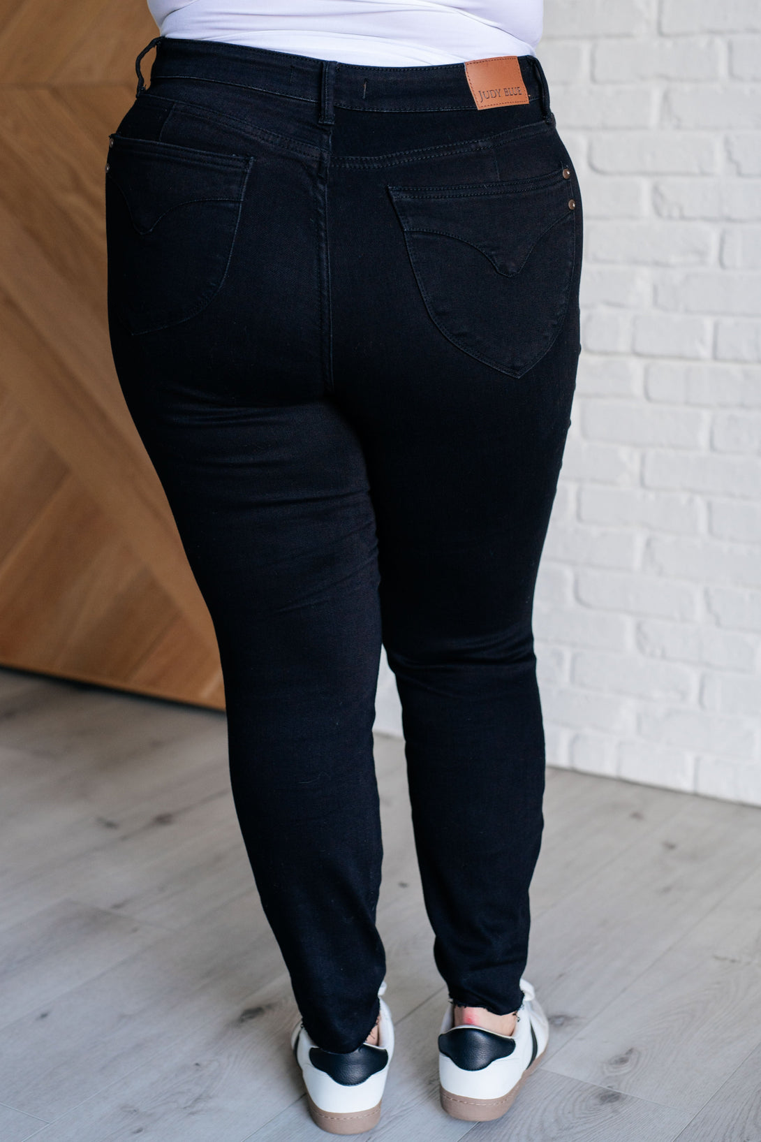 Nicole Tummy Control Skinny Jeans in Black - Lavish Fix