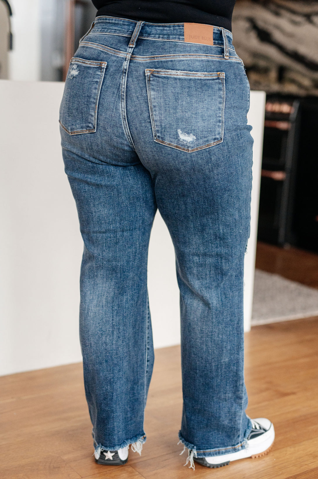 Rose High Rise 90's Straight Jeans in Dark Wash - Lavish Fix