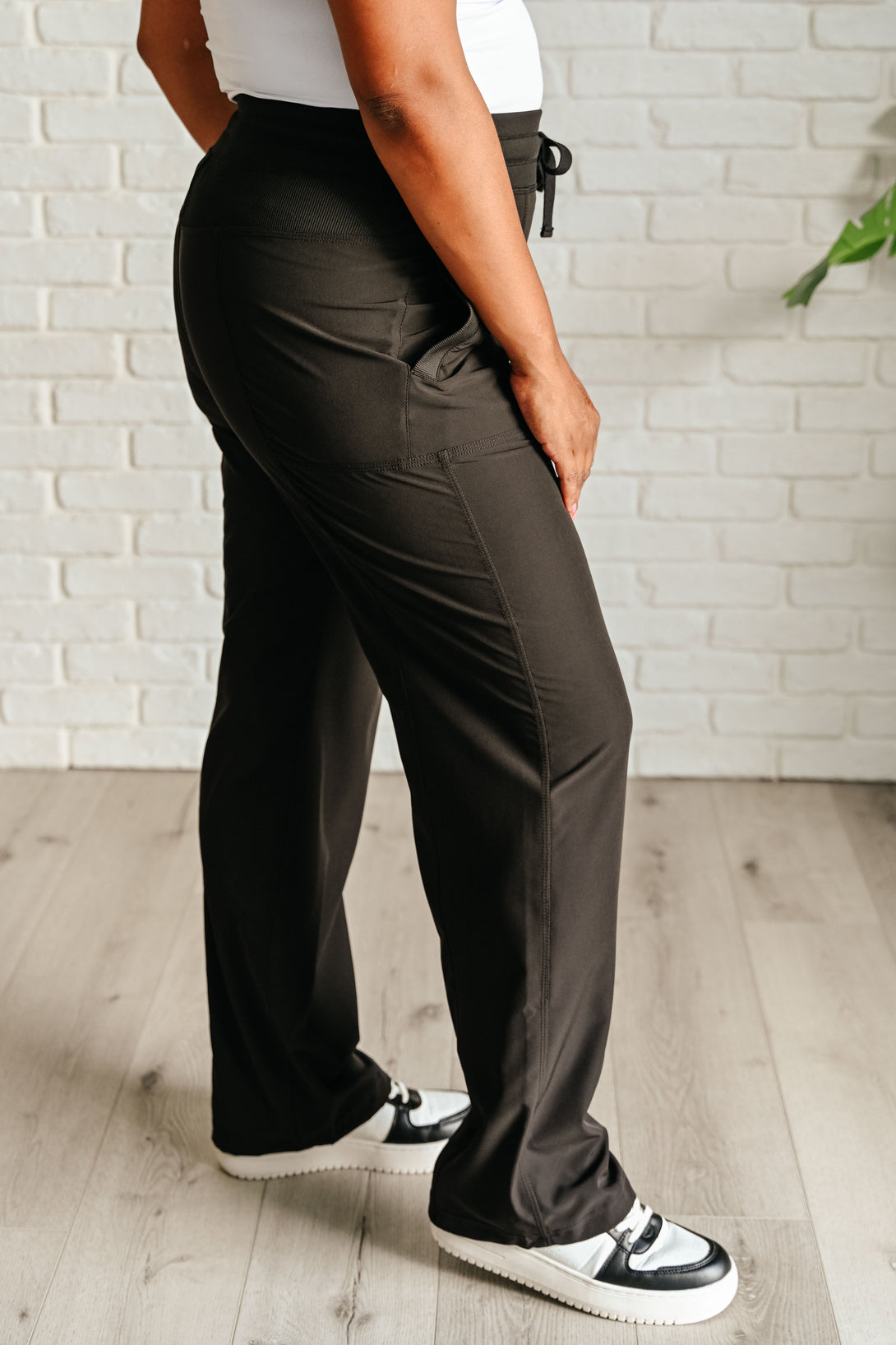 Runner's High Drawstring Joggers in Black - Lavish Fix