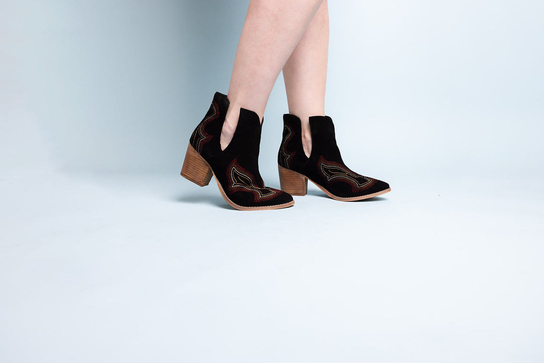 Journee Ankle Boots in Tan - Lavish Fix