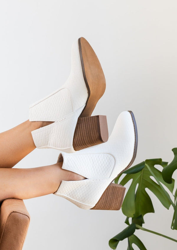 Tarim Bootie in White - Lavish Fix